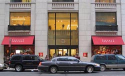 Stormagasiner, shopping i New York, Barneys