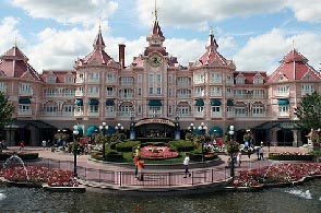 Hvor skal man bo i Disneyland Paris?