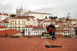 alfama-hvor-skal-man-bo