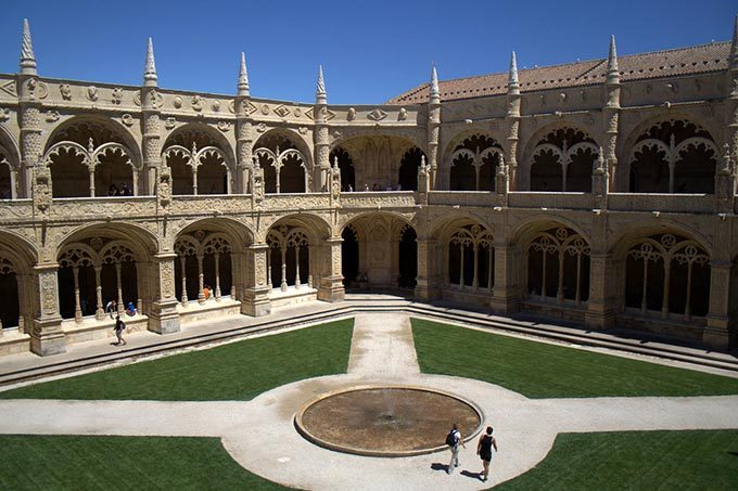mosteiro-dos-jeronimos-lissabon